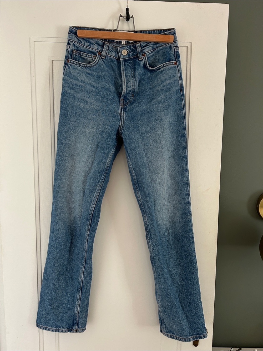 Reformation Straight-Leg Jeans in Medium Blue Wash